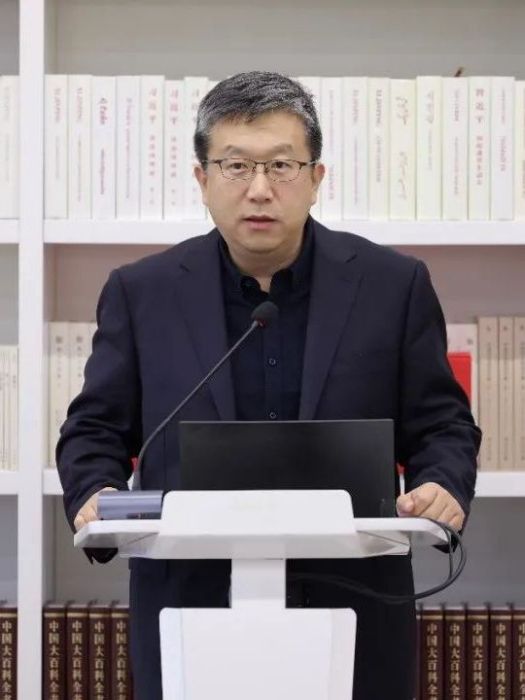董進(第十四屆全國人大代表,北京微芯區塊鏈和邊緣計算研究院院長) 董進(第十四屆全國人大代表,北京微芯區塊鏈和邊緣計算研究院院長)