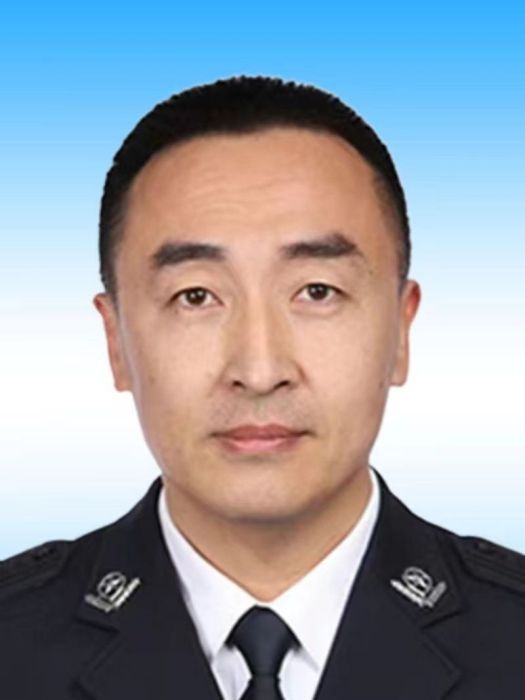 孫濤(長春海關緝私局局長兼督察長、關黨委委員、局黨組書記) 孫濤(長春海關緝私局局長兼督察長、關黨委委員、局黨組書記)