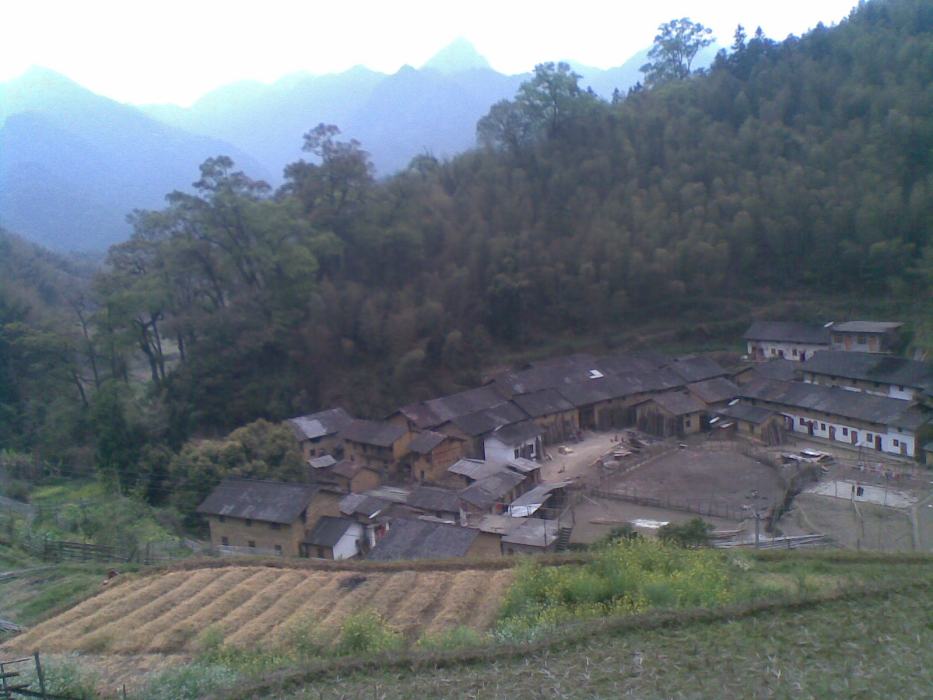 湖洋背村 湖洋背村