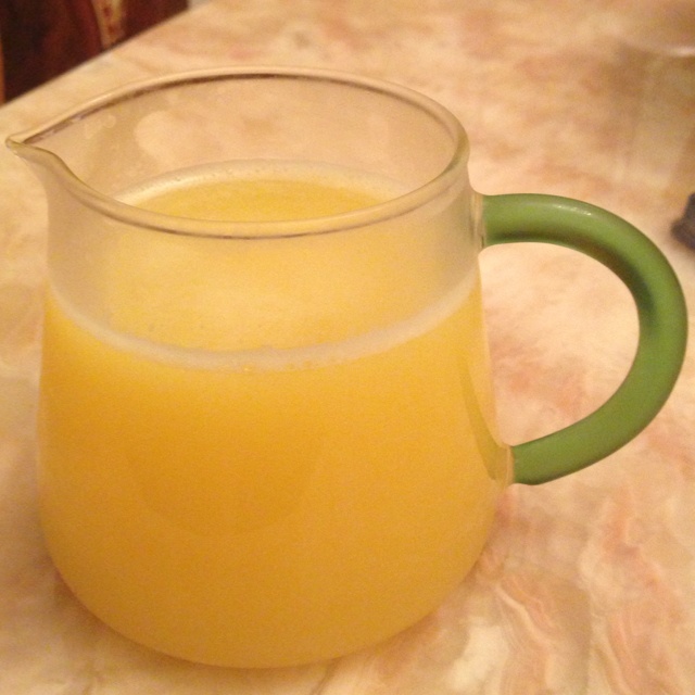 鮮榨雪梨橙汁