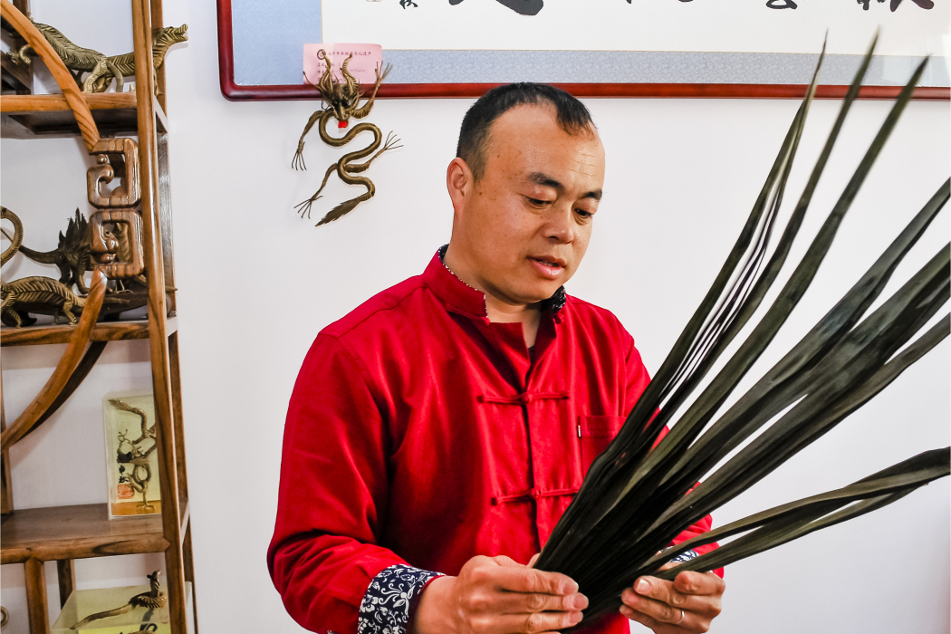 李自亮(臨沂市非物質文化遺產平邑李氏草編傳承人) 李自亮(臨沂市非物質文化遺產平邑李氏草編傳承人)