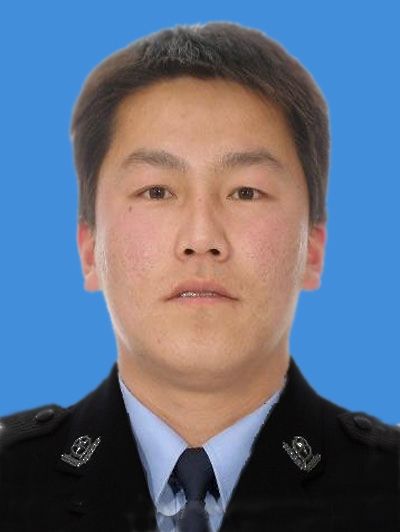 張猛(遼寧省葫蘆島市興城市公安局黨委委員、副局長) 張猛(遼寧省葫蘆島市興城市公安局黨委委員、副局長)