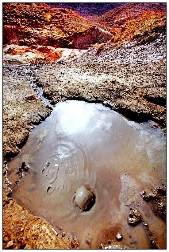 泥火山氣