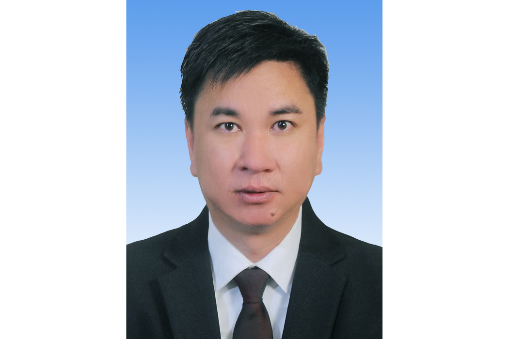 何榮羽 何榮羽