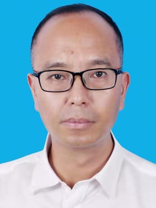 李旭東(湖北省十堰市房縣公共資源交易中心黨組成員、副主任) 李旭東(湖北省十堰市房縣公共資源交易中心黨組成員、副主任)
