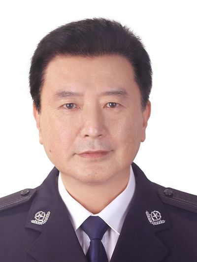 何偉(廣東省深圳市公安局南山分局原黨委副書記) 何偉(廣東省深圳市公安局南山分局原黨委副書記)