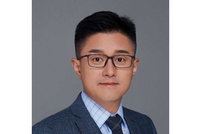 李治(清華大學中國發展規劃研究院院長助理) 李治(清華大學中國發展規劃研究院院長助理)