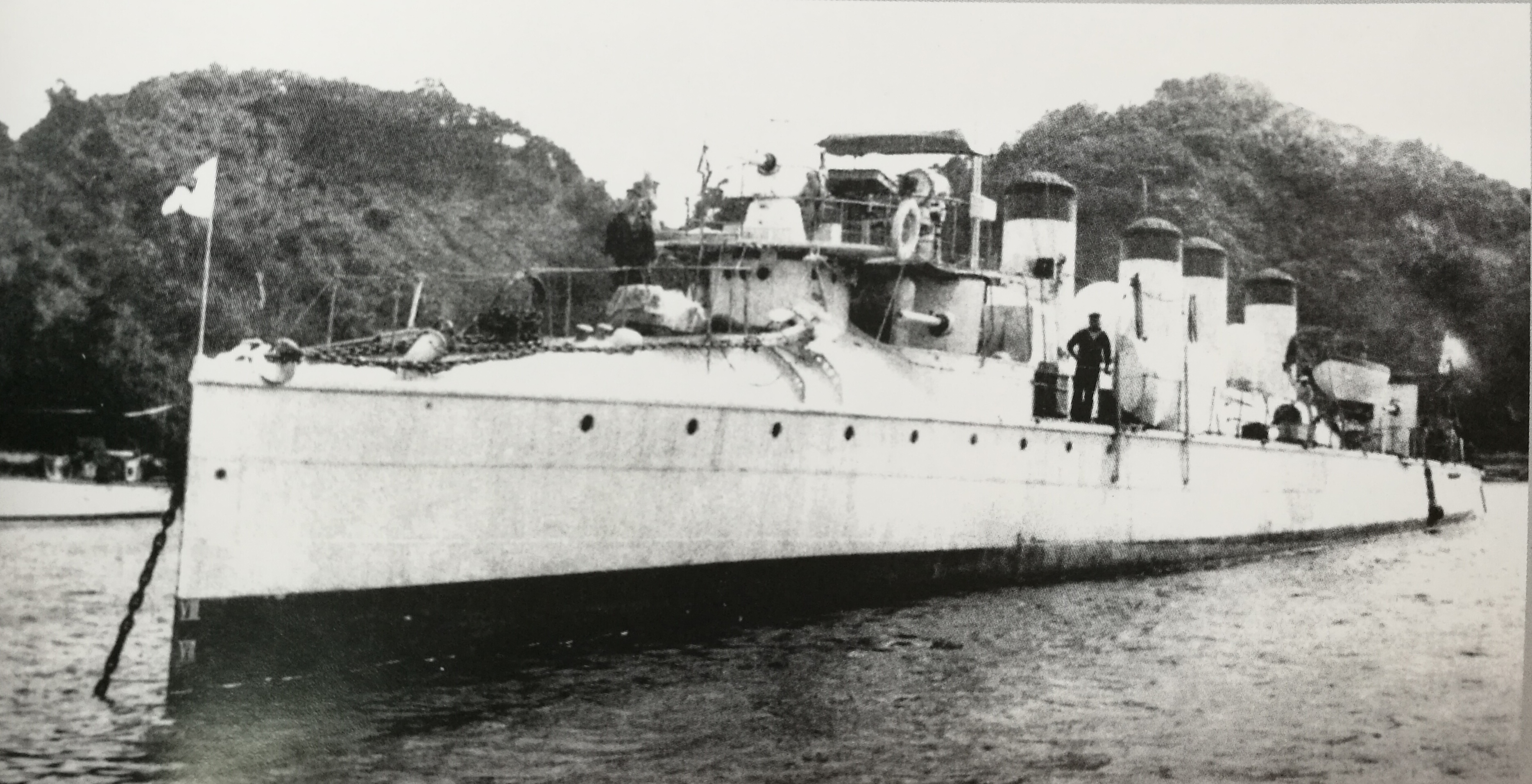 漣號，1900年攝於橫須賀港