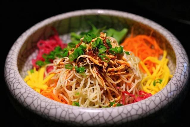 五彩涼麵 五彩涼麵