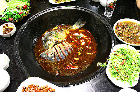 鐵鍋燉魚