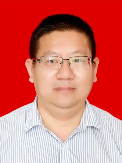 李國祥(江西省撫州市東鄉區衛健委黨組委員、副主任) 李國祥(江西省撫州市東鄉區衛健委黨組委員、副主任)