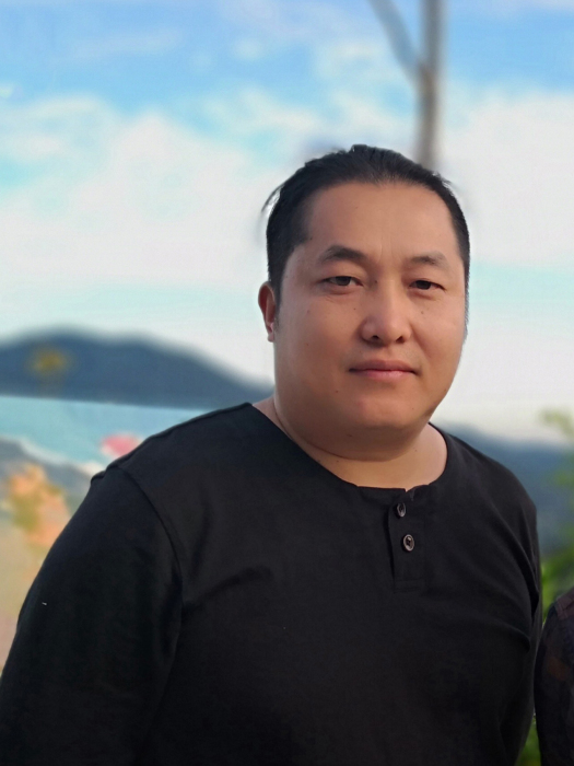 吳炳輝(國家一級美術師) 吳炳輝(國家一級美術師)
