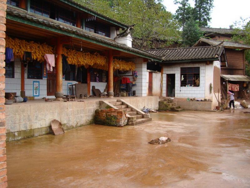 白沙地村(雲南楚雄州楚雄市東華鎮下轄村) 白沙地村(雲南楚雄州楚雄市東華鎮下轄村)