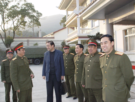 顧守成(原南京軍區副參謀長) 顧守成(原南京軍區副參謀長)