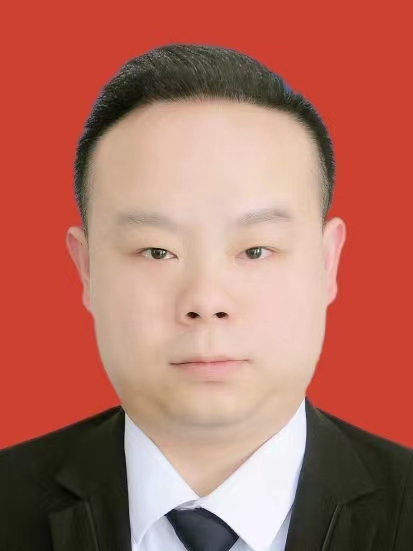 熊偉(湖北省赤壁市公共資源交易中心黨組書記、主任) 熊偉(湖北省赤壁市公共資源交易中心黨組書記、主任)