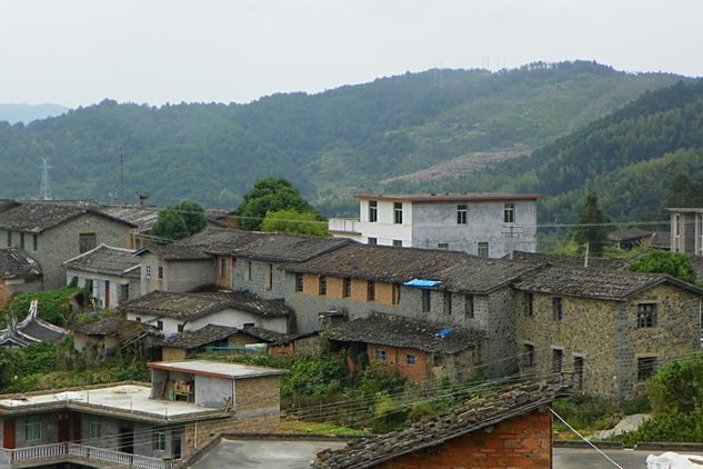 洋灘村(浙江省金華市磐安縣深澤鄉下轄村) 洋灘村(浙江省金華市磐安縣深澤鄉下轄村)
