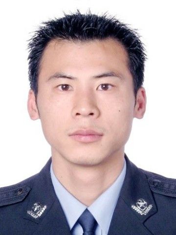 熊波(黃石市公安局下陸公安分局黨委委員、副局長、四級高級警長) 熊波(黃石市公安局下陸公安分局黨委委員、副局長、四級高級警長)