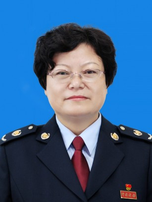 劉偉英(國家稅務總局西寧市稅務局黨委委員、副局長) 劉偉英(國家稅務總局西寧市稅務局黨委委員、副局長)