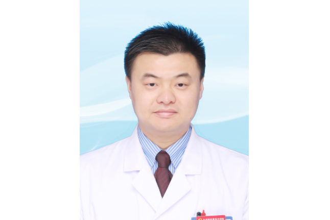 李小飛(連雲港市第一人民醫院運動醫學科副主任醫師) 李小飛(連雲港市第一人民醫院運動醫學科副主任醫師)