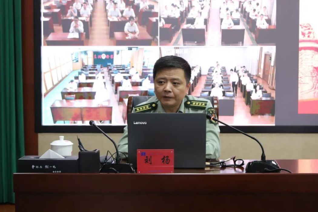 劉楊(中國人民解放軍陸軍步兵學院教授) 劉楊(中國人民解放軍陸軍步兵學院教授)