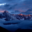 梅里雪山(雲南德欽縣與西藏察隅縣之間的雪山群)