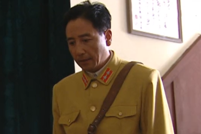 劉四平(《倖存者》中由周舟飾演的中共地下黨角色) 劉四平(《倖存者》中由周舟飾演的中共地下黨角色)