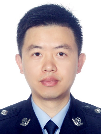 徐敏傑(浙江省台州市公安局黃岩分局黨委委員、副局長、一級警長) 徐敏傑(浙江省台州市公安局黃岩分局黨委委員、副局長、一級警長)