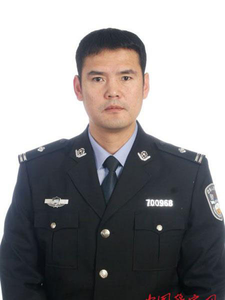 李富良(遼寧省營口市民警) 李富良(遼寧省營口市民警)