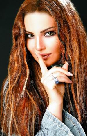 黎巴嫩女歌手蘇珊·塔米姆