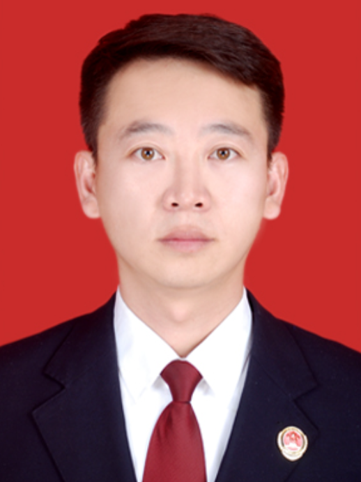 馮治國(山西省大同市雲岡區人民檢察院黨組成員、政治部主任,四級主任科員) 馮治國(山西省大同市雲岡區人民檢察院黨組成員、政治部主任,四級主任科員)