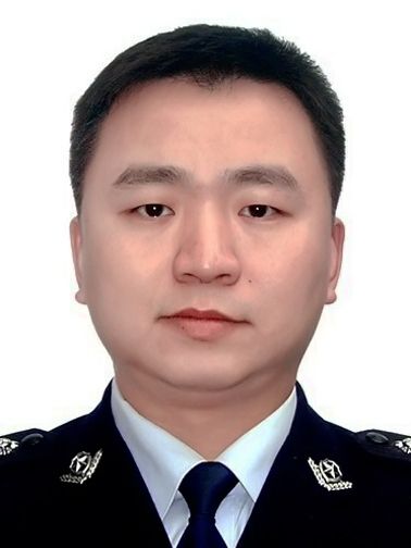 俞翔(貴州省貴陽市公安交通管理局(貴陽市公安局交通警察支隊)黨委委員、副局長(副支隊長)) 俞翔(貴州省貴陽市公安交通管理局(貴陽市公安局交通警察支隊)黨委委員、副局長(副支隊長))