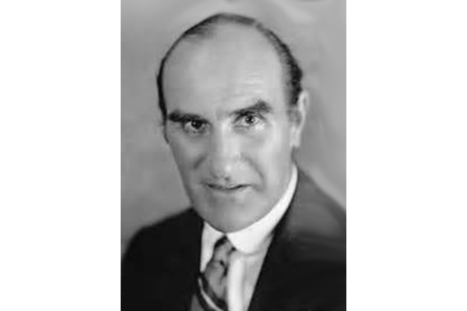 Ernest Torrence Ernest Torrence