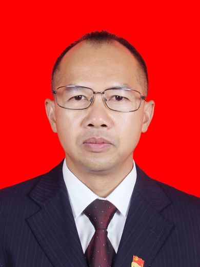 封雲中(玉溪市新平縣財政局黨組書記、局長) 封雲中(玉溪市新平縣財政局黨組書記、局長)