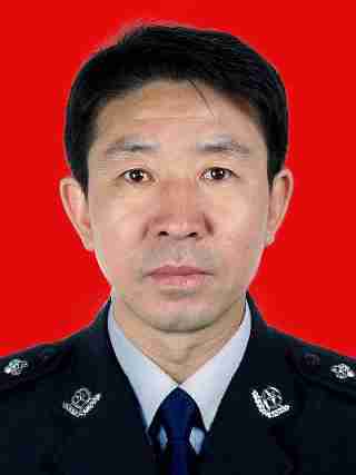孫遠志(石嘴山市大武口區委常委、公安分局局長) 孫遠志(石嘴山市大武口區委常委、公安分局局長)