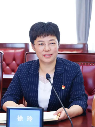 徐玲(江蘇省蘇州市中級人民法院黨組成員、政治部主任) 徐玲(江蘇省蘇州市中級人民法院黨組成員、政治部主任)