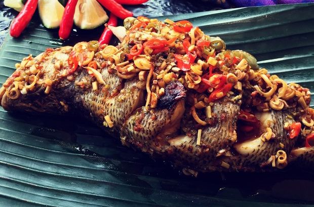 泰式烤魚 泰式烤魚
