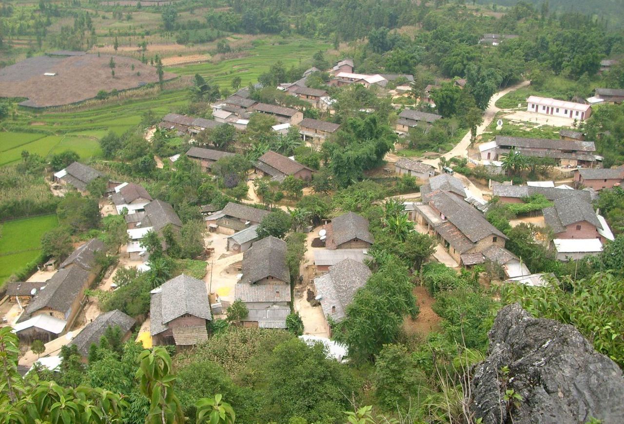 塘子邊村(雲南文山州文山市追栗街鎮下轄村) 塘子邊村(雲南文山州文山市追栗街鎮下轄村)