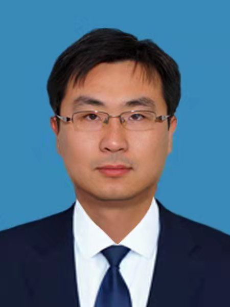 何亮(山東省濰坊市濰城區行政審批服務局黨組成員、副局長、二級主任科員) 何亮(山東省濰坊市濰城區行政審批服務局黨組成員、副局長、二級主任科員)