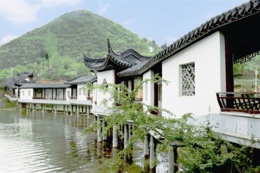 大海子村(雲南曲靖市宣威市龍潭鎮下格村下轄自然村) 大海子村(雲南曲靖市宣威市龍潭鎮下格村下轄自然村)