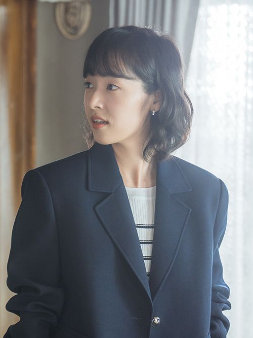 李洪蘭(醫療題材浪漫愛情劇《低谷醫生》中的角色) 李洪蘭(醫療題材浪漫愛情劇《低谷醫生》中的角色)