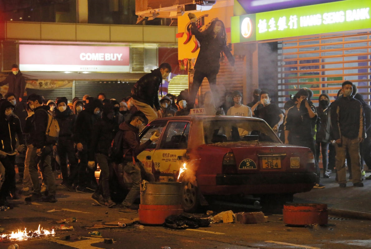 2·8香港旺角騷亂(2·8香港旺角警民衝突事件)