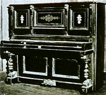 1900年山葉製造的日本第一台立式鋼琴