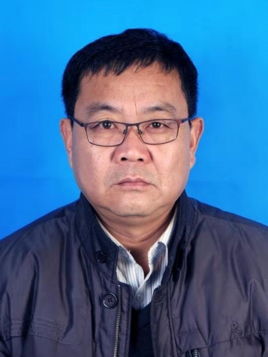 趙利兵(山東省菏澤市單縣工業和信息化局黨組成員、副局長) 趙利兵(山東省菏澤市單縣工業和信息化局黨組成員、副局長)