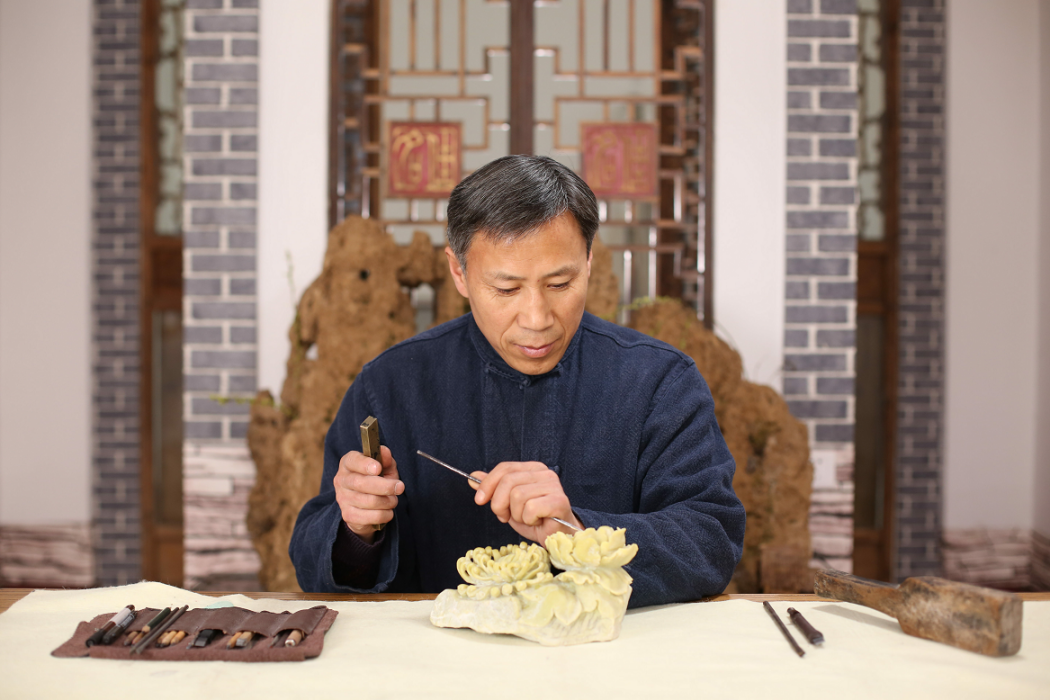 李信勇 李信勇