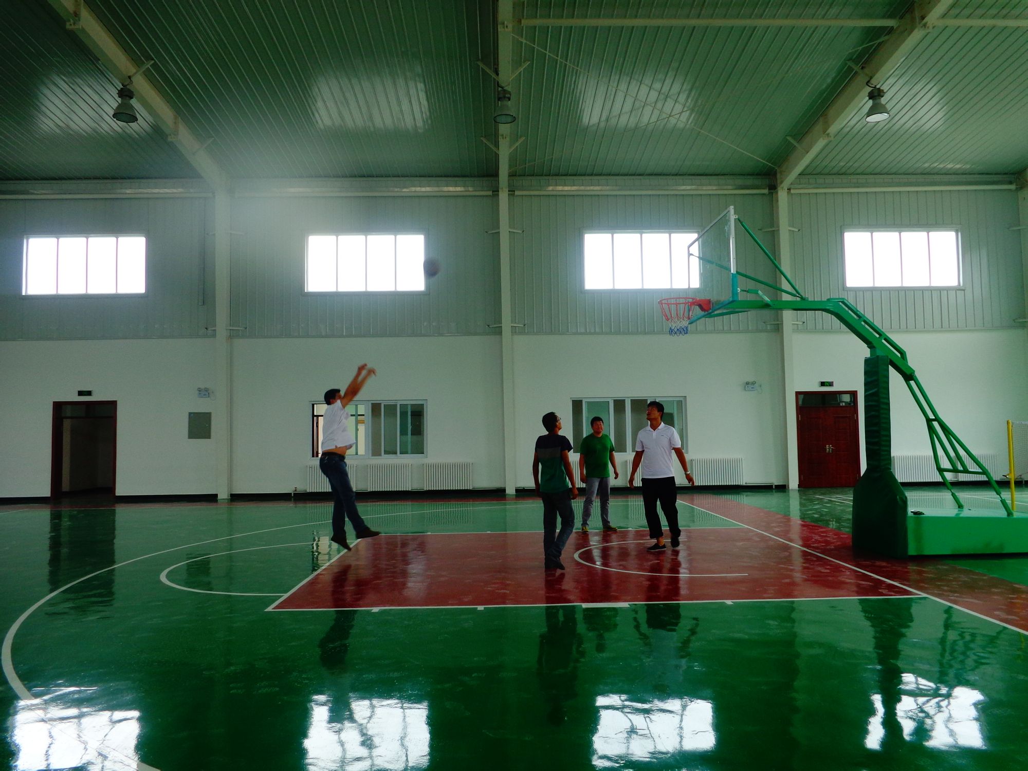 活動中心室內籃球場