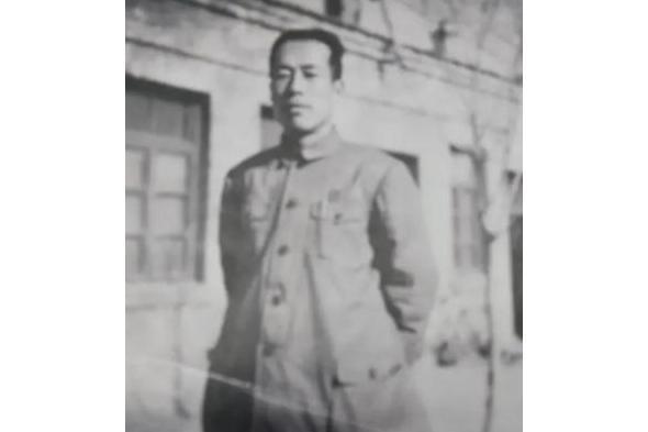 陳登崑 陳登崑