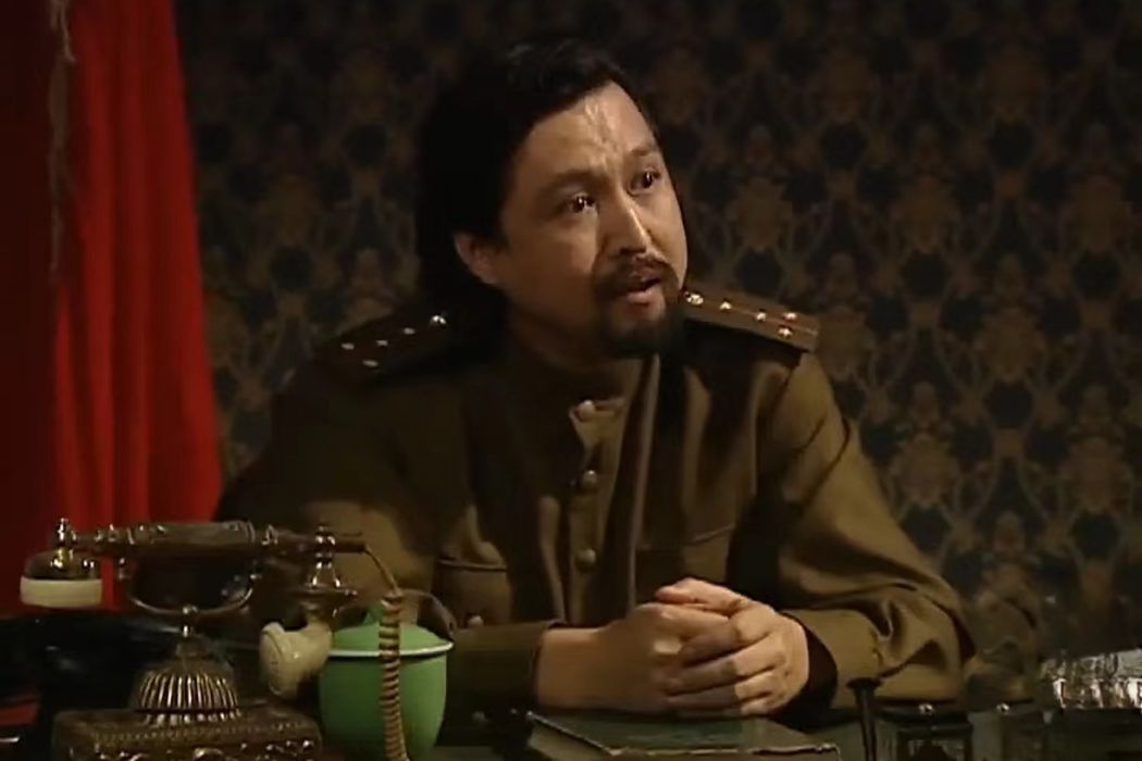 徐德(諜戰劇《紅色追擊令》中的角色) 徐德(諜戰劇《紅色追擊令》中的角色)