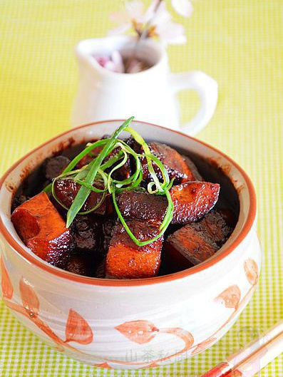 鐵鍋春筍燒肉 鐵鍋春筍燒肉