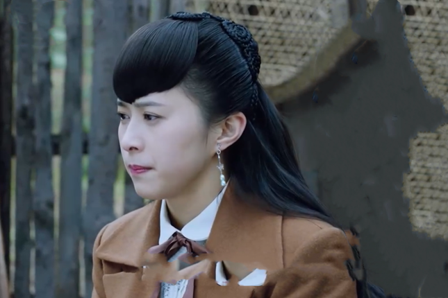 欣蘭(戰爭劇《星火雲霧街》中的角色) 欣蘭(戰爭劇《星火雲霧街》中的角色)