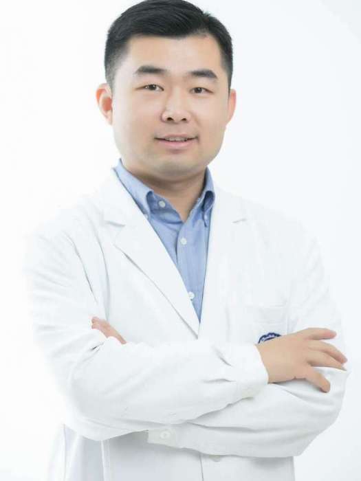 張柳(北京積水潭醫院重症醫學科副主任,副主任醫師。) 張柳(北京積水潭醫院重症醫學科副主任,副主任醫師。)
